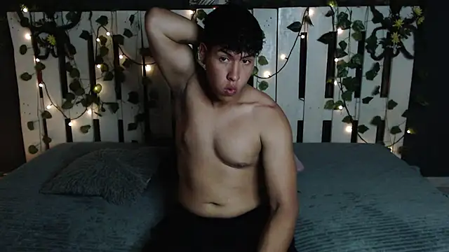 Snapshot of Matias_Sky chatting on 12, 11, 2025 Matias Sky online show from 12, 11, 2025