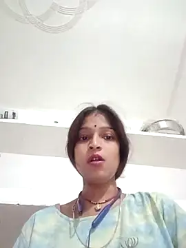 Snapshot of Mohnicute chatting on 2, 5, 2026 Mohnicute online show from 2, 5, 2026