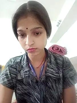 Snapshot of Mohnicute chatting on 7, 5, 2026 Mohnicute online show from 7, 5, 2026