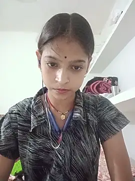 Snapshot of Mohnicute chatting on 13, 5, 2026 Mohnicute online show from 13, 5, 2026