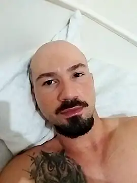 Snapshot of RODRIGO-777 chatting on 17, 11, 2025 RODRIGO-777 online show from 17, 11, 2025