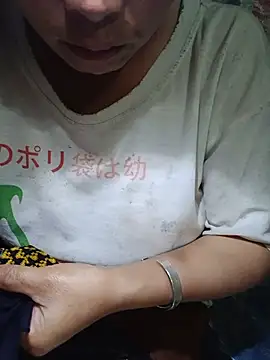 girl-hot2x online show from 21, 6, 2026
