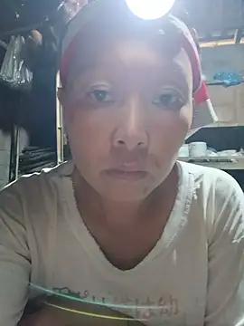 girl-hot2x online show from 26, 6, 2026