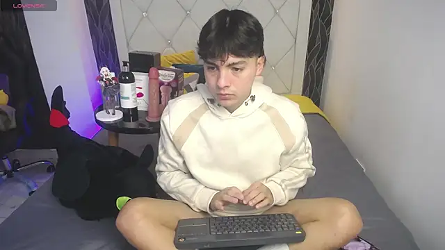 Samu FoXXX online show from 13, 11, 2025