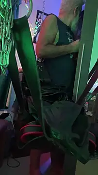 LeatherSdaddy online show from 17, 12, 2025