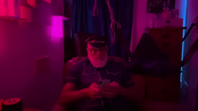 LeatherSdaddy online show from 8, 5, 2026