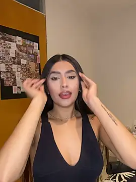 Snapshot of lauren_clauz chatting on 5, 2, 2026 lauren clauz online show from 5, 2, 2026