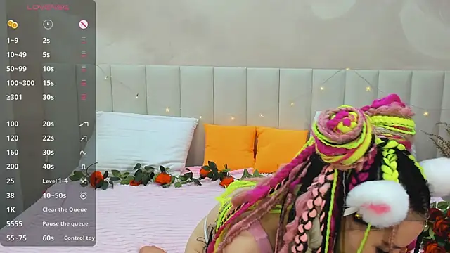 Lina Moony online show from 17, 12, 2025