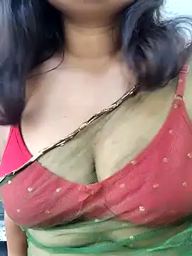 Snapshot of Hot-ruma chatting on 17, 11, 2025 Hot-ruma online show from 17, 11, 2025