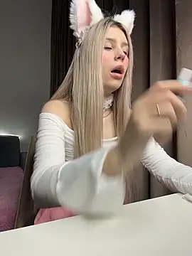 Snapshot of Olivia1Taylor1 chatting on 25, 11, 2025 Olivia1Taylor1 online show from 25, 11, 2025