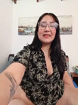 Snapshot of SaloGray8 chatting on 22, 5, 2026 SaloGray8 online show from 22, 5, 2026