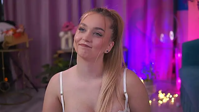 ElyssawetXX online show from 20, 11, 2025