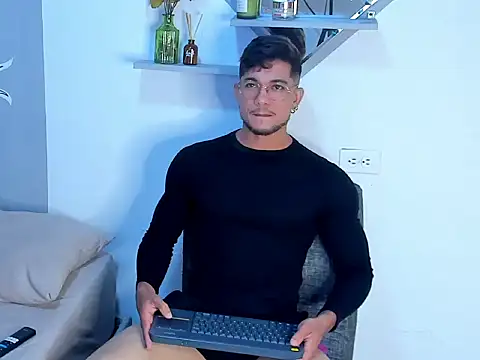 Snapshot of Nolan_joness chatting on 7, 6, 2026 Nolan joness online show from 7, 6, 2026
