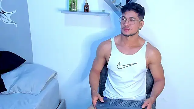 Snapshot of Nolan_joness chatting on 11, 6, 2026 Nolan joness online show from 11, 6, 2026