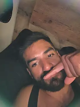 Snapshot of piggylatino chatting on 16, 4, 2026 piggylatino online show from 16, 4, 2026