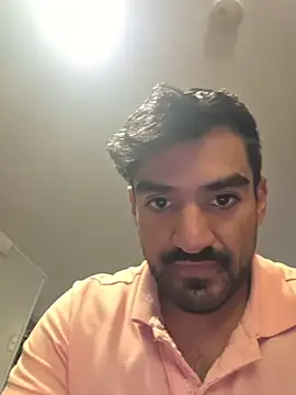 Snapshot of piggylatino chatting on 22, 4, 2026 piggylatino online show from 22, 4, 2026