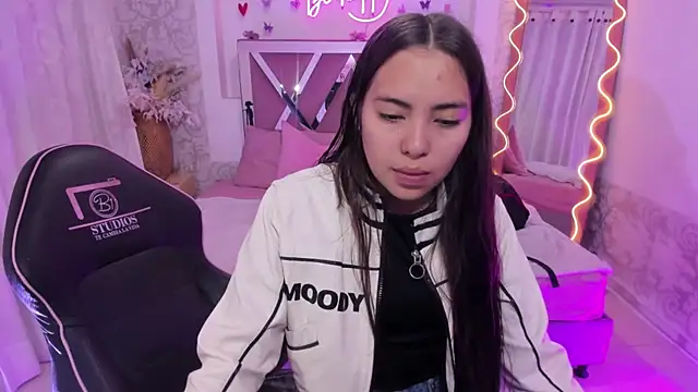 ISABELA TAY online show from 24, 3, 2026