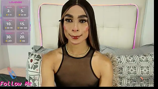 Snapshot of Daphne_Hills chatting on 7, 3, 2026 Daphne Hills online show from 7, 3, 2026