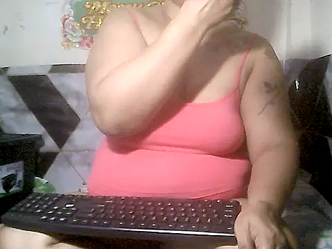 Snapshot of loriepinay46 chatting on 25, 11, 2025 loriepinay46 online show from 25, 11, 2025