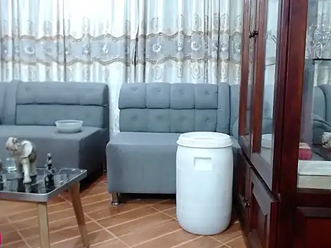 Snapshot of Rabbitum chatting on 25, 11, 2025 Rabbitum online show from 25, 11, 2025