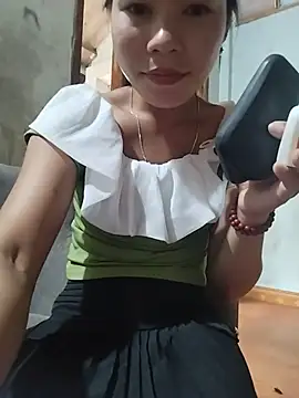 Snapshot of gugu0022 chatting on 18, 5, 2026 gugu0022 online show from 18, 5, 2026
