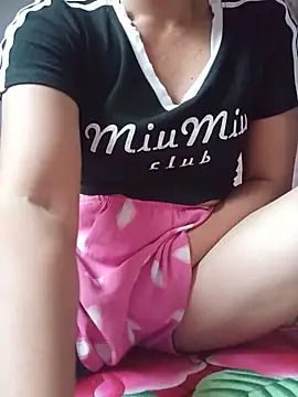 Snapshot of Lyly_sexyy chatting on 18, 5, 2026 Lyly sexyy online show from 18, 5, 2026