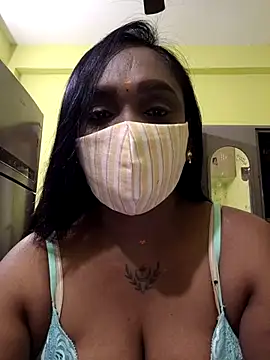 Snapshot of Dharshini98 chatting on 22, 2, 2026 Dharshini98 online show from 22, 2, 2026