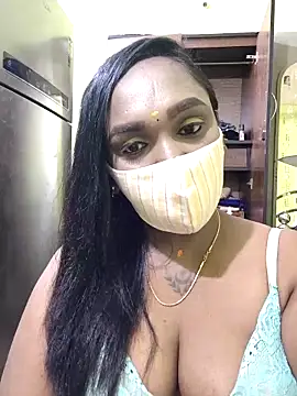 Snapshot of Dharshini98 chatting on 25, 2, 2026 Dharshini98 online show from 25, 2, 2026