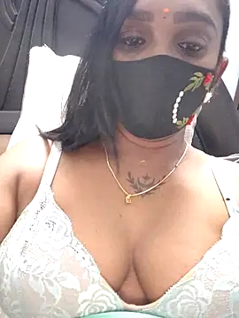 Snapshot of Dharshini98 chatting on 8, 4, 2026 Dharshini98 online show from 8, 4, 2026