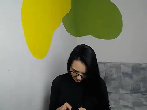 divina kira online show from 14, 12, 2025