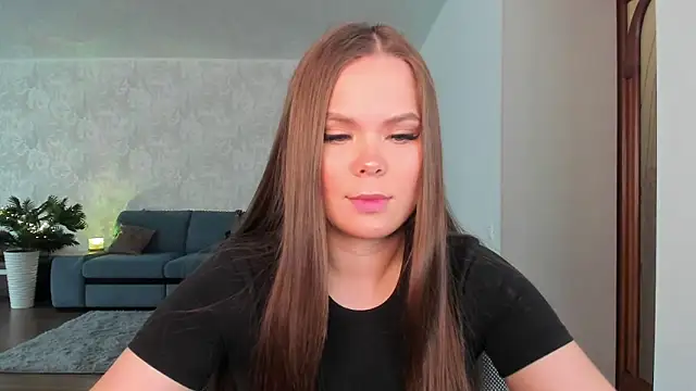 Snapshot of Kira_love_81 chatting on 17, 4, 2026 Kira love 81 online show from 17, 4, 2026