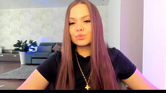 Snapshot of Kira_love_81 chatting on 24, 5, 2026 Kira love 81 online show from 24, 5, 2026