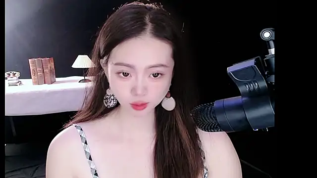 Snapshot of nannanbaby002 chatting on 14, 11, 2025 nannanbaby002 online show from 14, 11, 2025