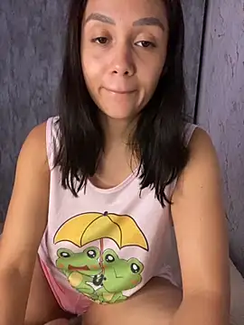 Snapshot of carolsapequinha chatting on 30, 11, 2025 carolsapequinha online show from 30, 11, 2025