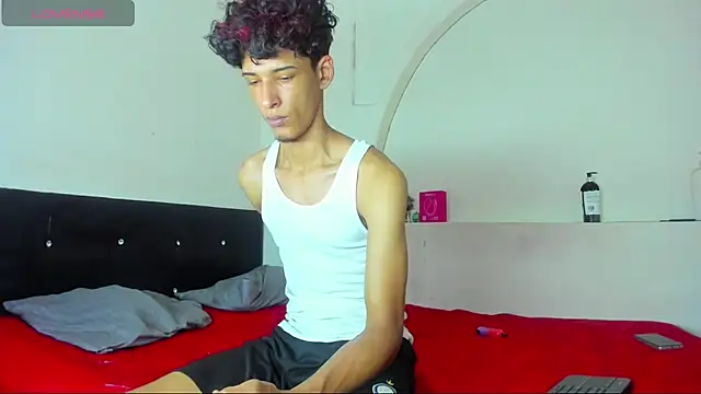 kaiborman00 online show from 4, 4, 2026