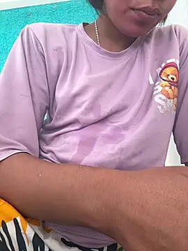 Snapshot of isha_sharma2002 chatting on 23, 3, 2026 isha sharma2002 online show from 23, 3, 2026