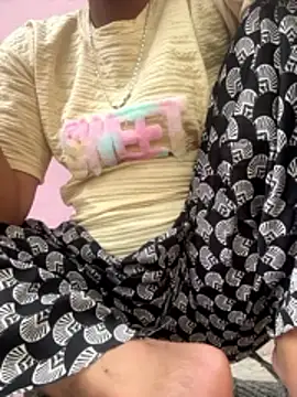 Snapshot of isha_sharma2002 chatting on 4, 4, 2026 isha sharma2002 online show from 4, 4, 2026