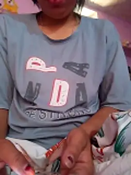 Snapshot of isha_sharma2002 chatting on 18, 4, 2026 isha sharma2002 online show from 18, 4, 2026