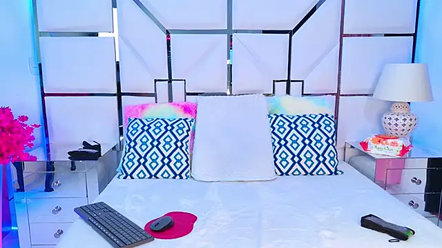 Snapshot of VeronicaSttar chatting on 12, 2, 2026 VeronicaSttar online show from 12, 2, 2026