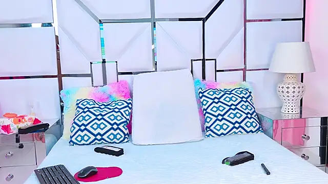 Snapshot of VeronicaSttar chatting on 14, 2, 2026 VeronicaSttar online show from 14, 2, 2026