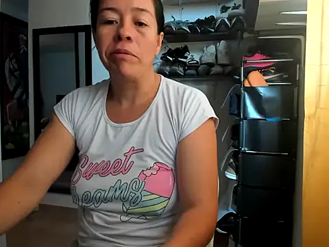 caroline 47 online show from 8, 7, 2026
