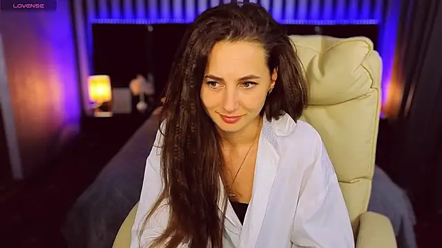 LayllaStarr online show from 20, 11, 2025