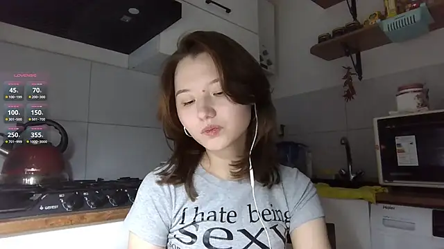 DeenaCaho online show from 22, 11, 2025