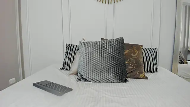 Mia-Kendall online show from 29, 11, 2025