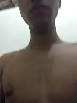 Snapshot of Thws1n chatting on 15, 11, 2025 Thws1n online show from 15, 11, 2025