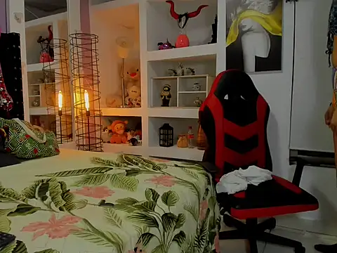 Zaira sofiaa online show from 28, 11, 2025