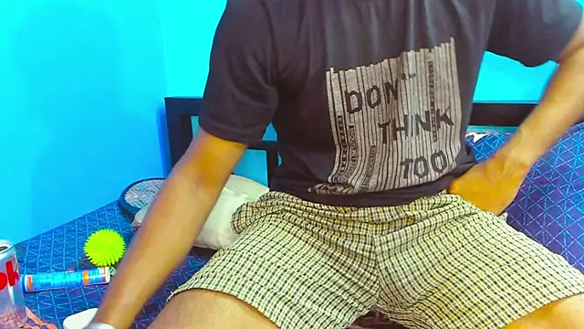 Suck my fuckin dick bitch online show from 28, 1, 2025