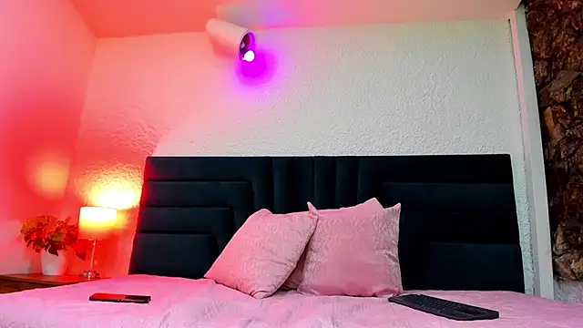 VictoriaRouge  online show from 26, 3, 2026