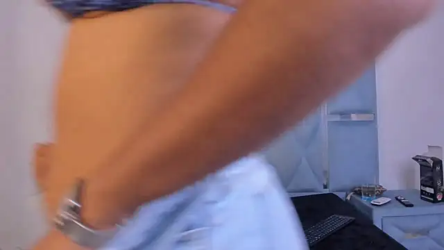 Snapshot of Kymasm chatting on 11, 3, 2026 Kymasm online show from 11, 3, 2026