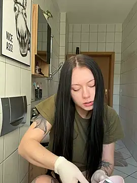 Snapshot of mysami420 chatting on 25, 4, 2026 mysami420 online show from 25, 4, 2026